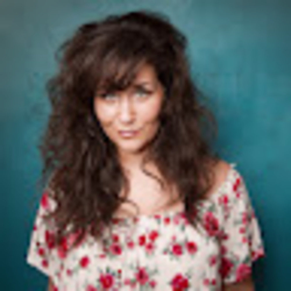 Meet your Posher, Julia